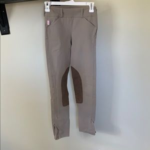 The tailored sportsmen used English riding pants